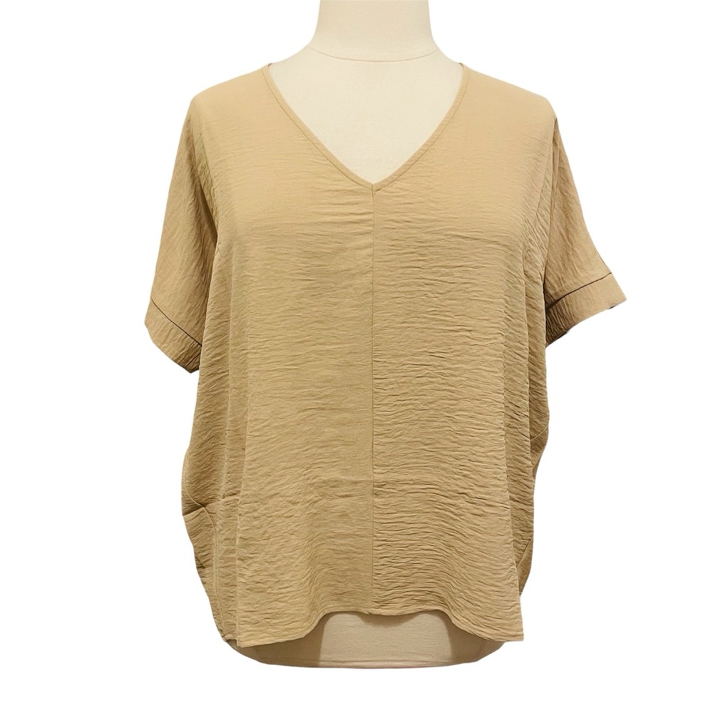 Zenana Outfitters V-Neck Short Sleeve Top sz M